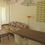 Modern Flat With Balcony At Pineta Apartman Grado