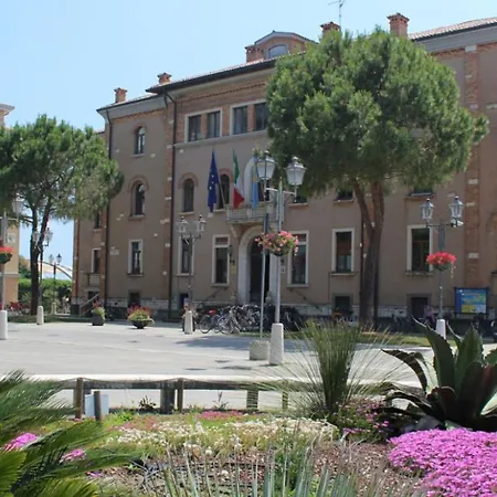 Modern Flat With Balcony And Lift At Pineta * Grado